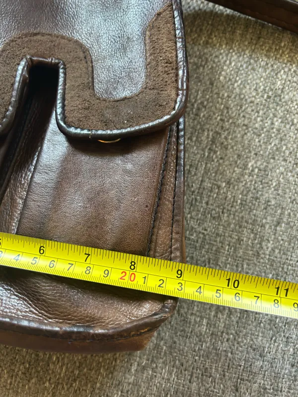 Vintage 1970’s Dark Brown Leather Shoulder Saddle Bag with Front Pockets - EUC - Image 9