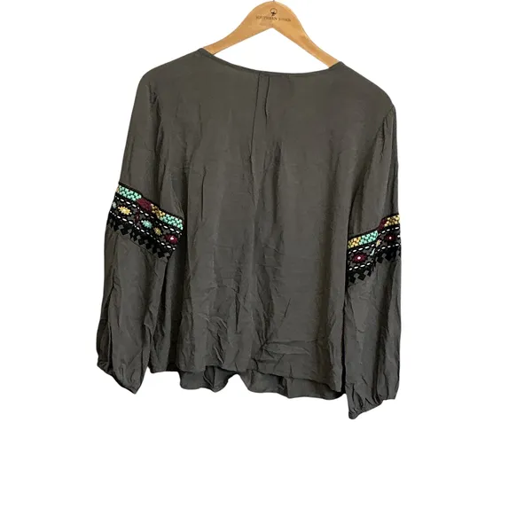 Solitaire Gray Embroidered Peasant Blouse Tassel Tie Long Sleeve Top Large - Image 5