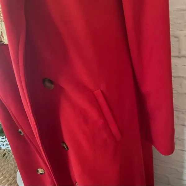 Boutique NEW Red ‘NYC Chic’ Over Coat - Image 9