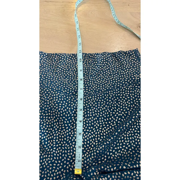 Buff Bunny Rosa pocket legging "Bossy" print Nile blue size medium - Image 6