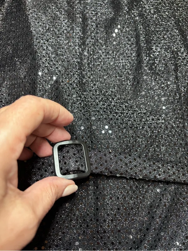 Black Sequin V - Image 4