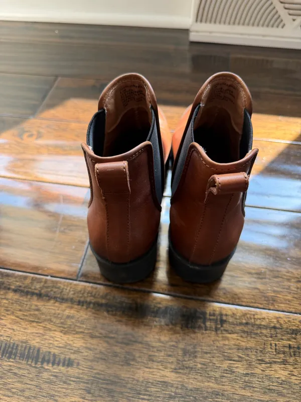 Steve Madden Leather Chelsea Boots - Image 8