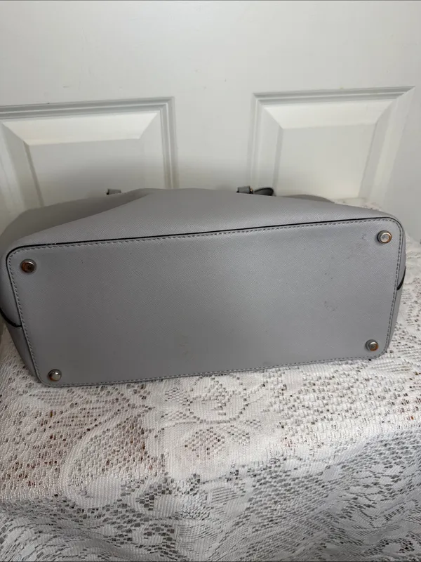 Kate Spade Light gray Saffiano Leather Tote shoulder bag purse - Image 6