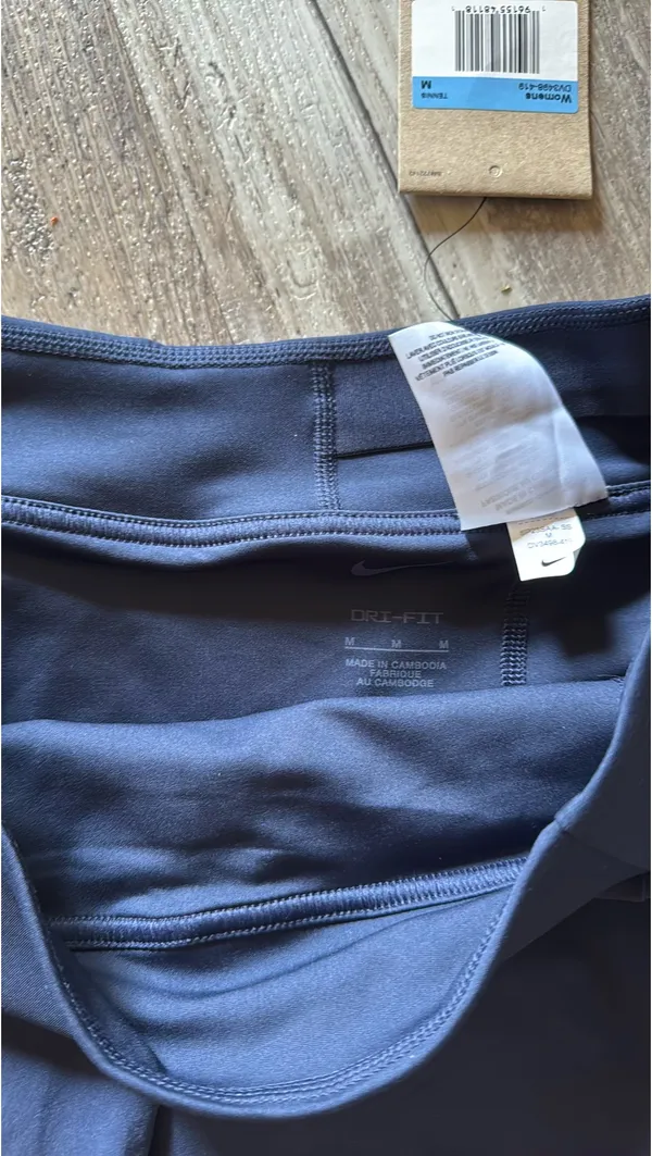 Women’s navy nike tennis skirt - Image 3