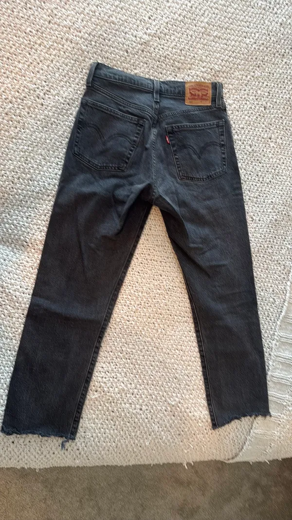 Levi’s Cropped 501 - Image 2