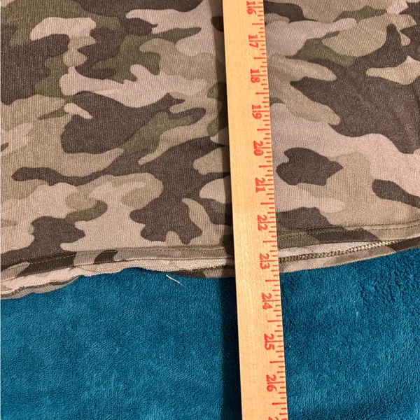 🪖 Lucky Brand Camo Print Soft Knit Tee – Size XL - Image 4