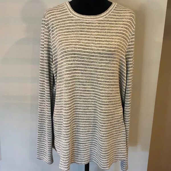 Banana Republic Gray & White Striped Long Sleeve Crewneck Top - Image 9