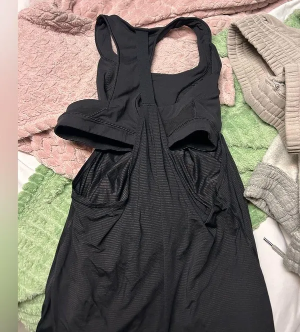 lululemon like new tank top - Image 3