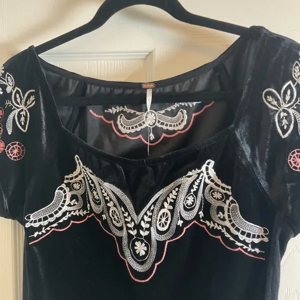 Free People Black Velvet Top with Embroidered Details M - Image 6