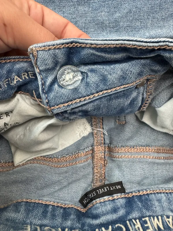 American Eagle Next Level Stretch Super Hi-Rise Flare V-Waist Jeans Size 4 - Image 5