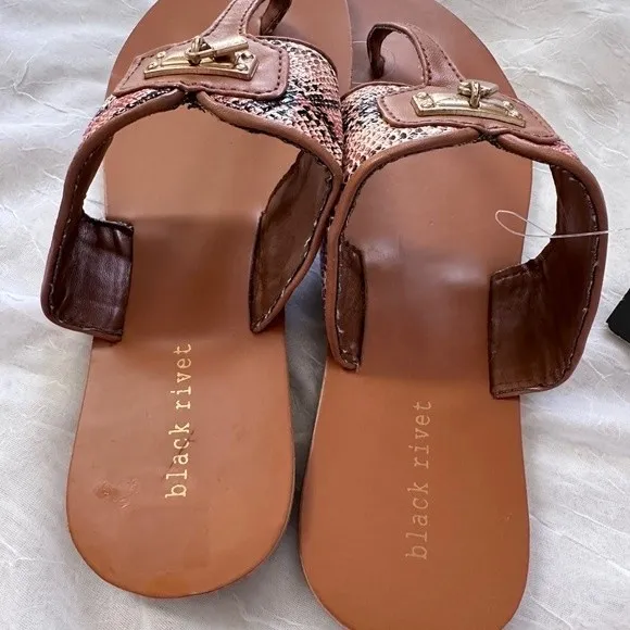 Black Rivet sandals - Image 4
