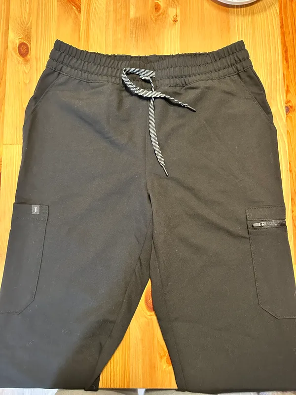 Jaanuu Black Scrub Set - Image 3