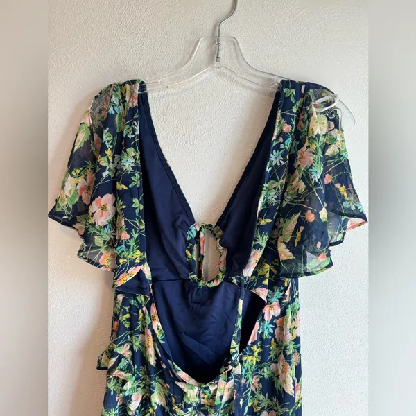 NWT Lulu's Next To You Navy Blue Floral V-Neck Ruffle Midi Dress - Image 7