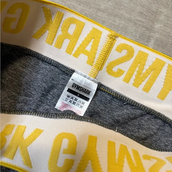 •GYMSHARK• SHORTS - Image 3