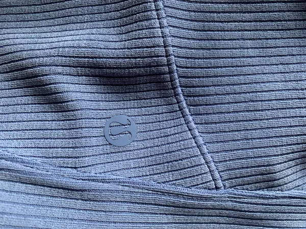 NWTs size 6 lululemon ribbed HR Softstreme shorts - Image 4