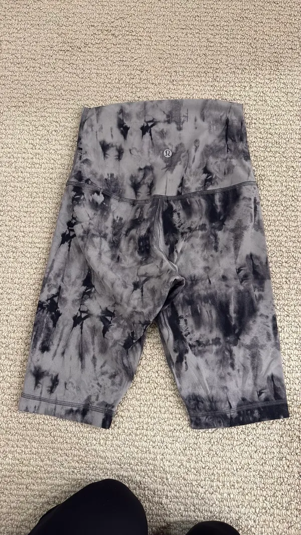 Lululemon shorts  - Image 3