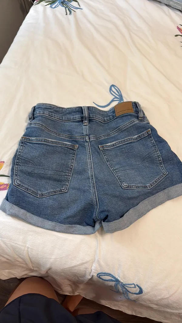 American Eagle Mom Shorts - Image 2