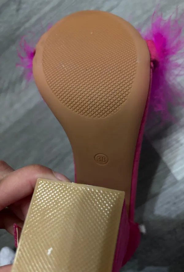 pink heels Size 7.5 - Image 4