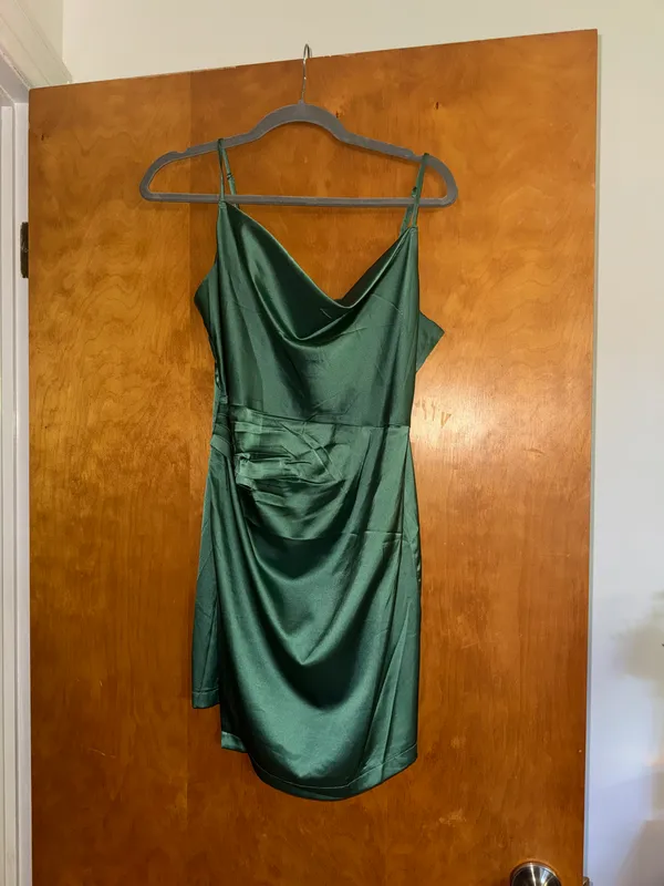 Green Dress - Image 2