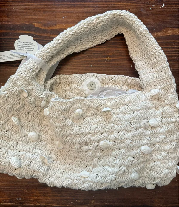 Shell Shoulder Bag White - Image 4