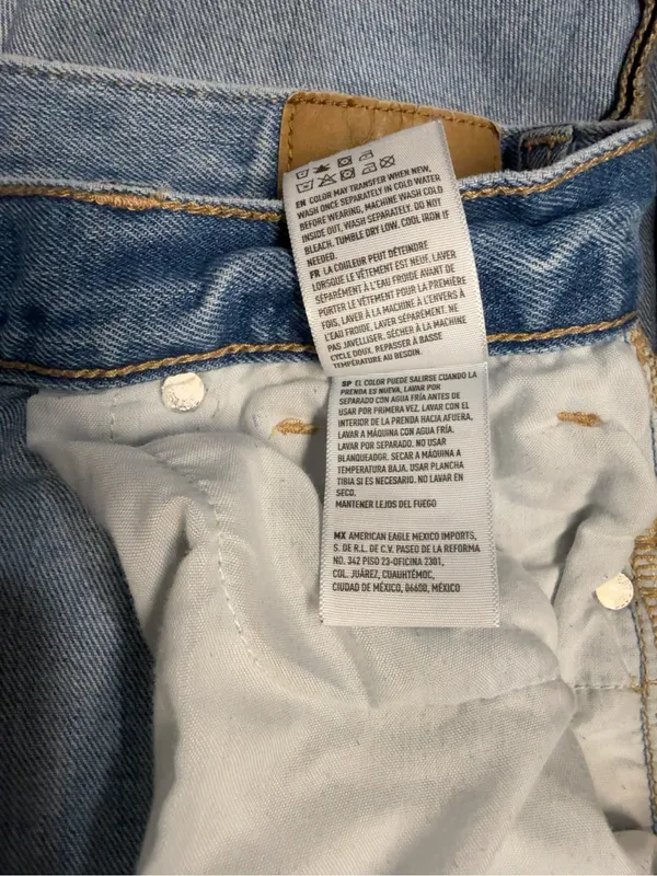 American Eagle Distressed Ripped Jeans Light Wash Size 2 Long - Image 12