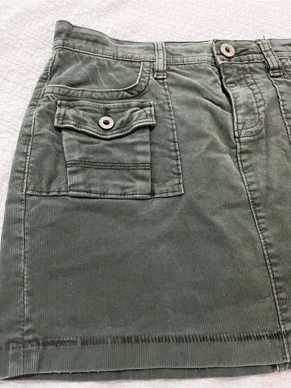 Old Navy Olive Utility Mini Skirt with Patch Pockets - Image 2