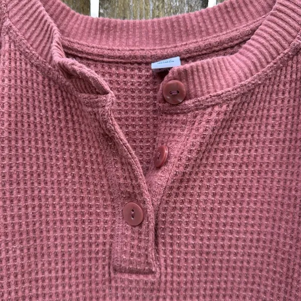 Old Navy Cozy Shrunk Waffle Knit Henley Sweater in Pink Bamboo Sz XXL - Image 3