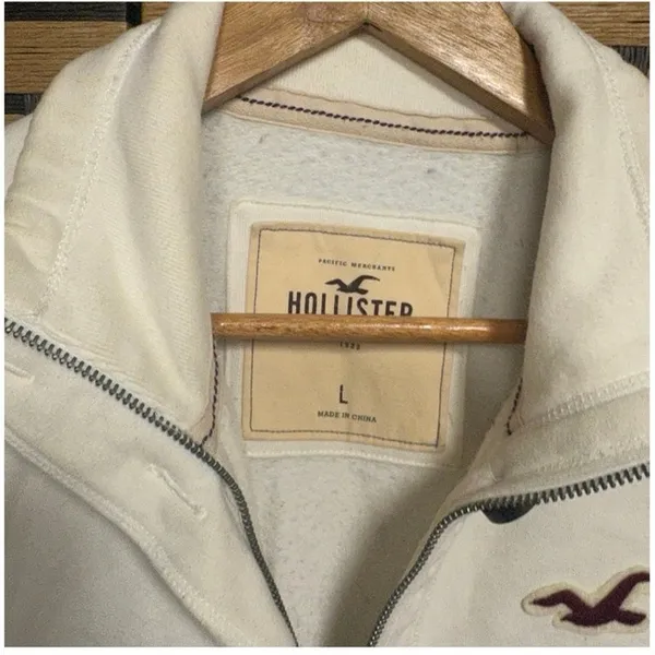 Hollister Cream Button Front Cardigan Size‎ Large - Image 9