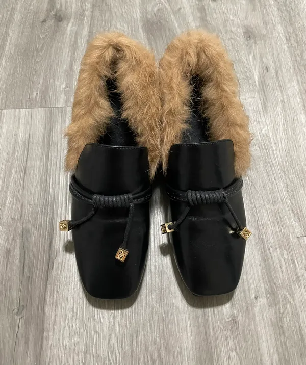 Black Fluffy Loafers. Size 5.5 - Image 4