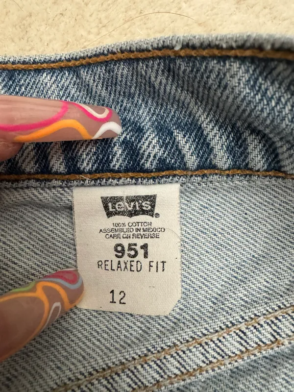 vintage 1997 light wash Orange Tab Levi’s shorts - Image 4