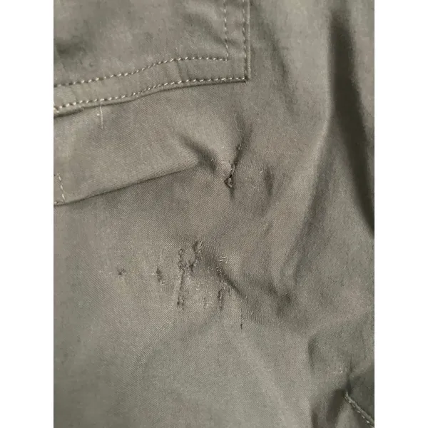 Green Cargo Pants Size 32 - Image 2