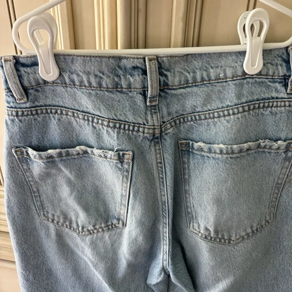 Women’s GARAGE Denim Light Blue Vintage Straight Leg Distressed Jeans Sz 5 / 27 - Image 4
