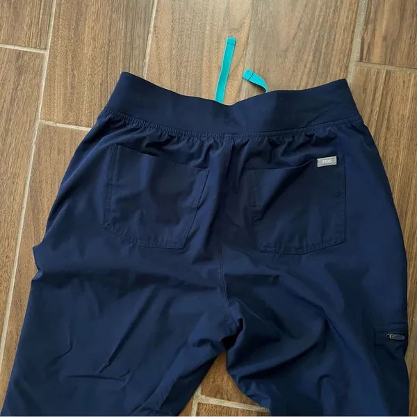 Figs Freex Lined Zamora size M - Image 6