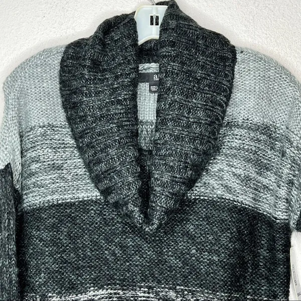 ANA‎ Sweater nwt - Image 2
