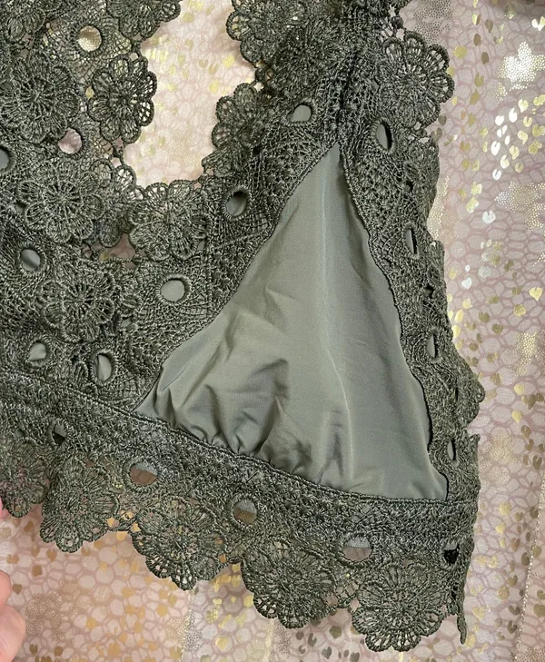 Boho Lace Racerback Triangle Bralette Olive Green M, NWOT - Image 4