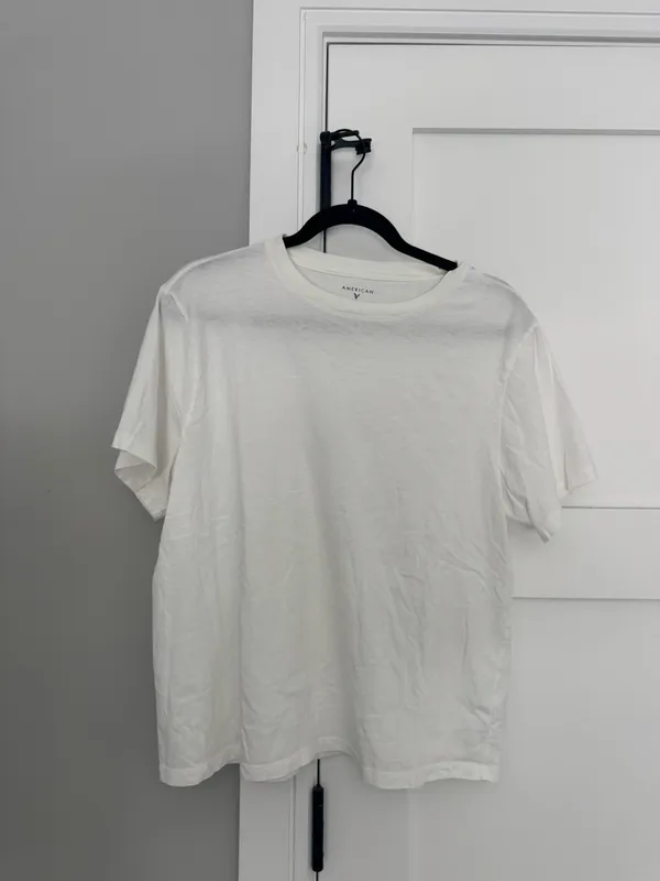 American Eagle Outfitters White Top  Tee  - Image 2