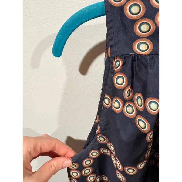 Anthropologie Lil Ruffle Front Tie Geometric Print Sleeveless Dress‎ Navy 6 Silk - Image 4