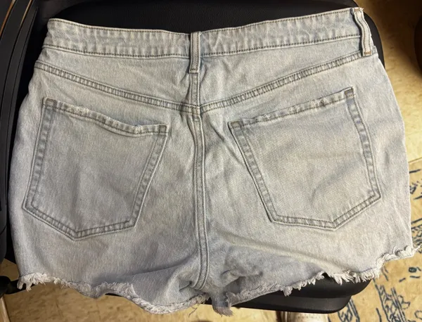 High rise denim shorts  - Image 3