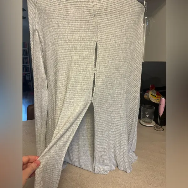 FREE PEOPLE RIBBED SWEATER - Image 4