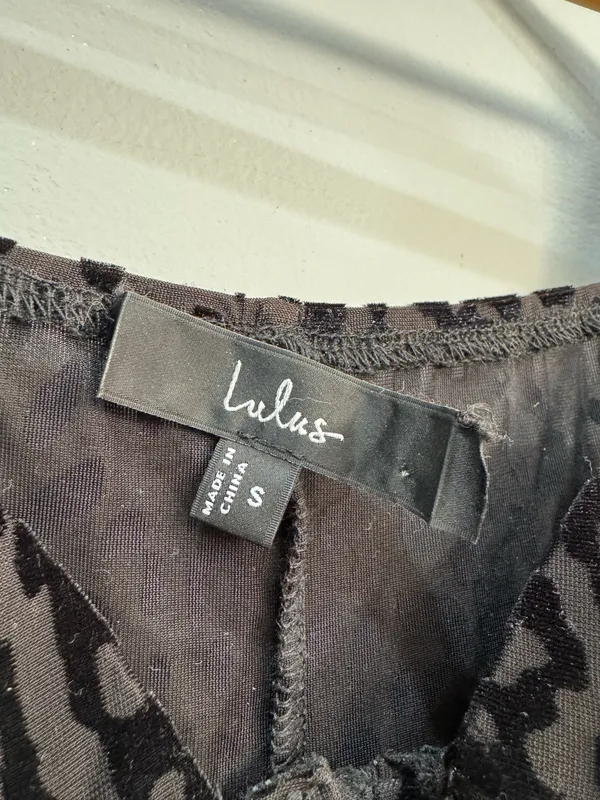 Black Lulu's Leopard Print Velour L/S Bodysuit Size S EUC - Image 6
