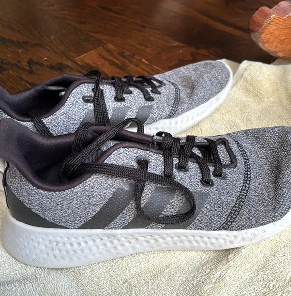 adidas shoes - Image 2