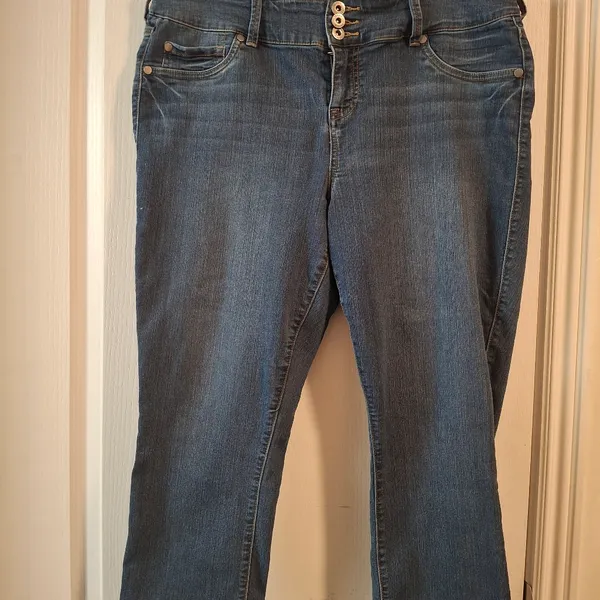 Torrid Sz 18 Blue Women's Capri Jeans - Image 6