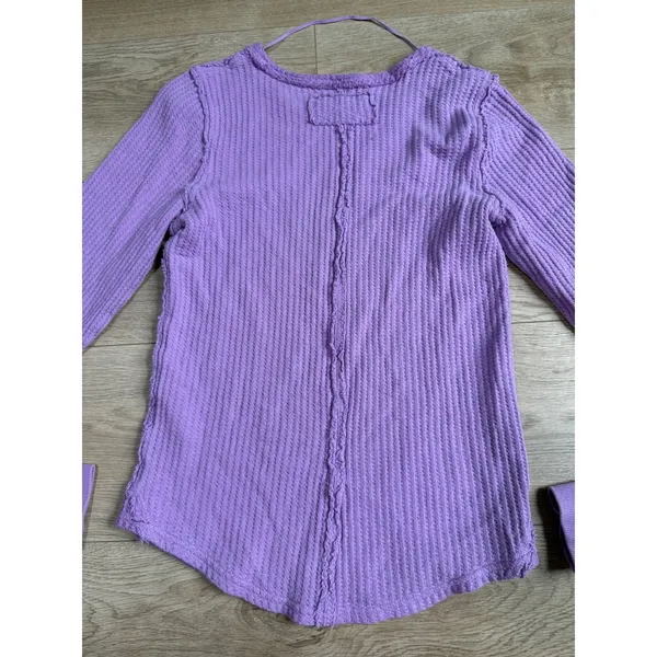 EUC We the Free Free People Thermal Waffle knit Top Purple stretch Size Small - Image 9