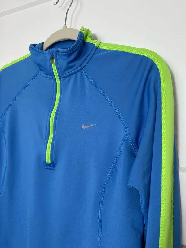 Medium Nike quarter zip pullover running/golf - Image 2