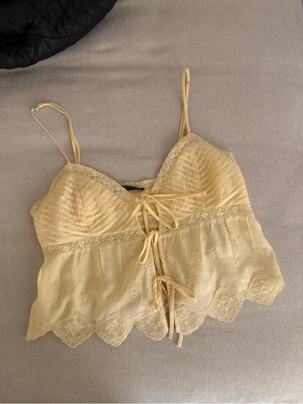 Zara Yellow Lace-Trim Tie-Front Camisole - Image 4