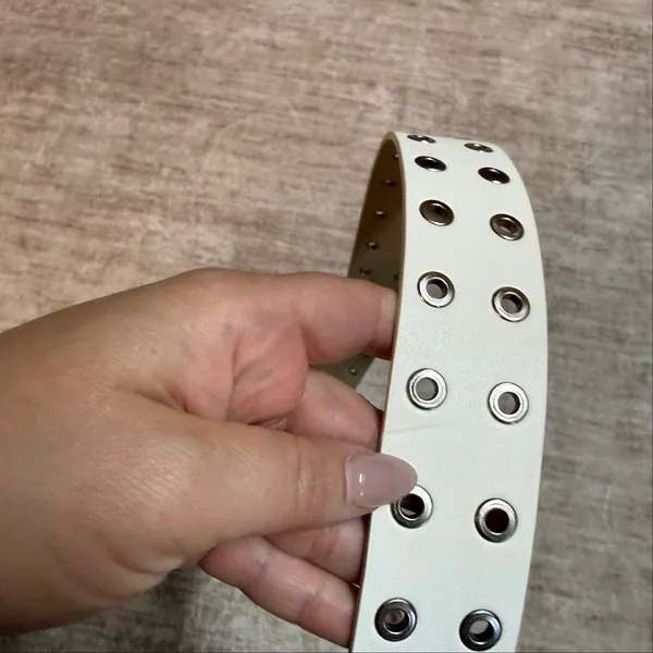 Wild Fable Womens XS White Faux Leather Vegan Studded Belt New Skater Punk Rock - Image 2