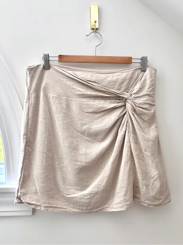 Abercrombie & Fitch Knotted Linen Mini Skirt Beige L Minimalist Coastal Neutral - Image 8