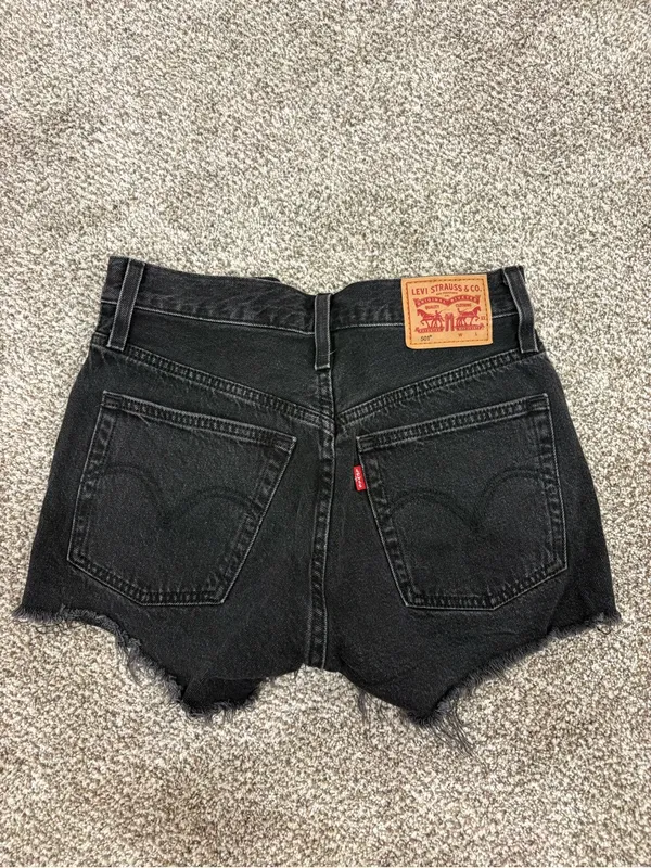Levi's 501 Original Short in Step On It - Image 6