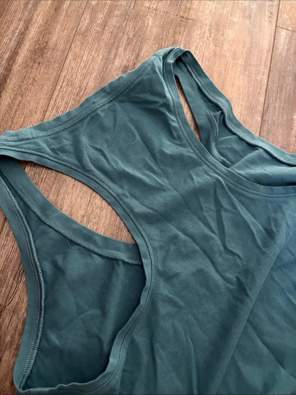 Lululemon Teal Tank Top - Size 6 - Image 3