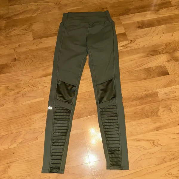 ALO Yoga Moto Leggings‎ Olive Green Ribbed Panels High Waist Athletic Womens - Image 2